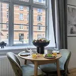 Perfect Couples Retreat In Urban Area *