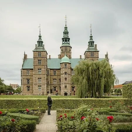 Perfect Couples Retreat In Urban Area דירה *