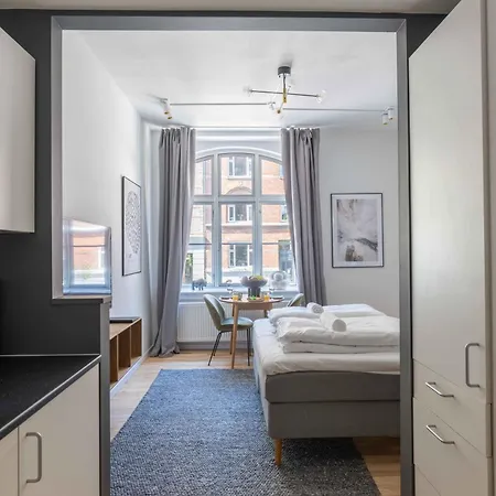 Perfect Couples Retreat In Urban Area דירה *