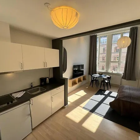 Perfect Couples Retreat In Urban Area *